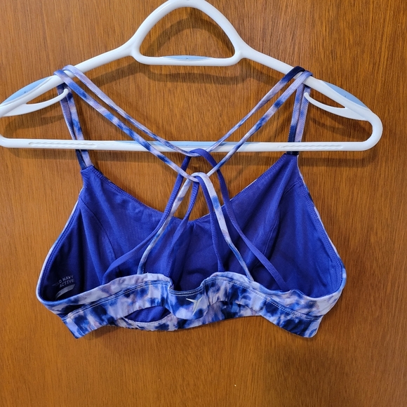 Old Navy Sports Bra, size XL - Picture 2 of 2